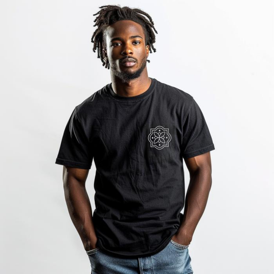 Signature Tee - small logo - Black